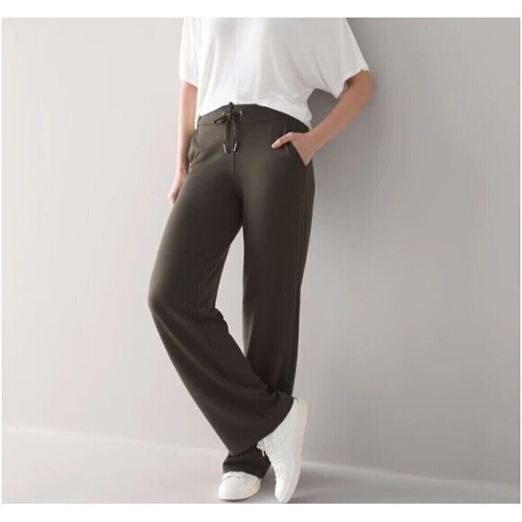 White House Black Market NWT WKND knit Straight Leg Pant XSS (short) - Picture 1 of 13